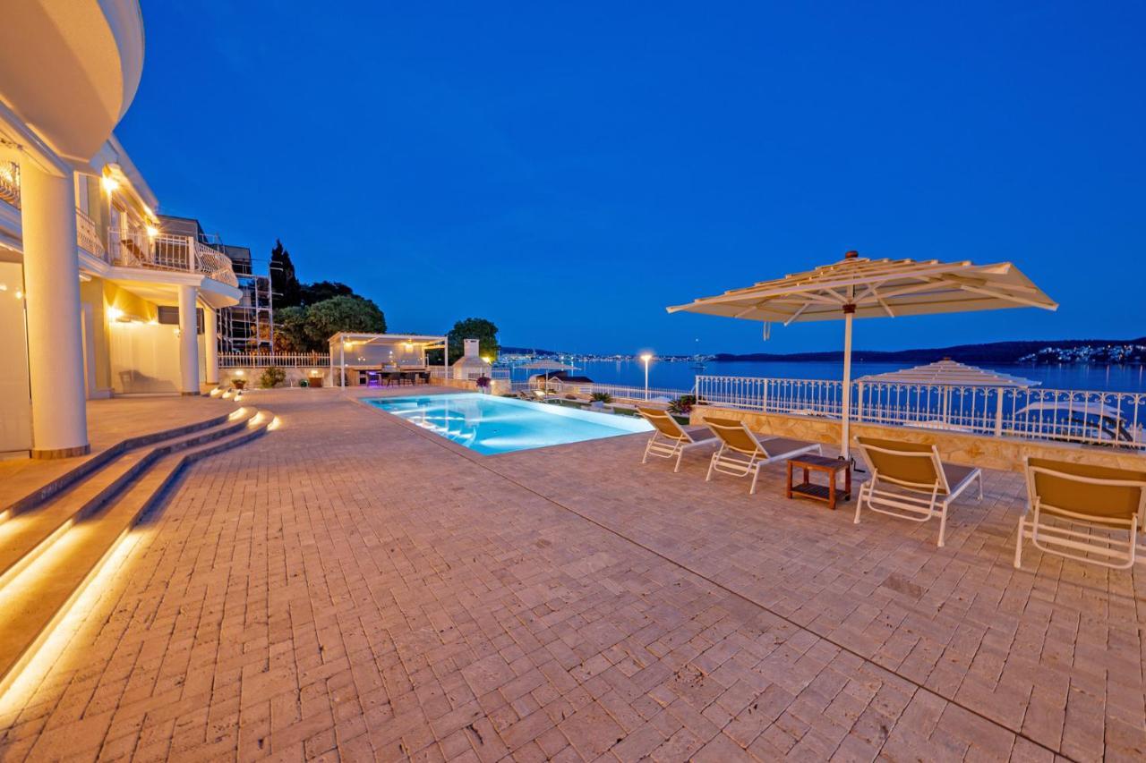 Villa Bella Vista Am Meer Трогир Экстерьер фото