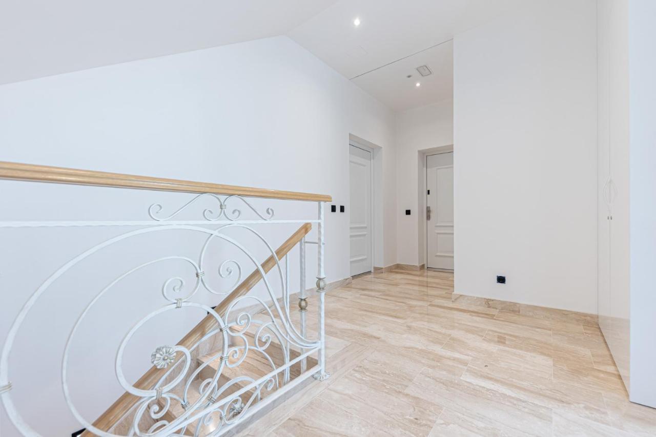 Villa Bella Vista Am Meer Трогир Экстерьер фото
